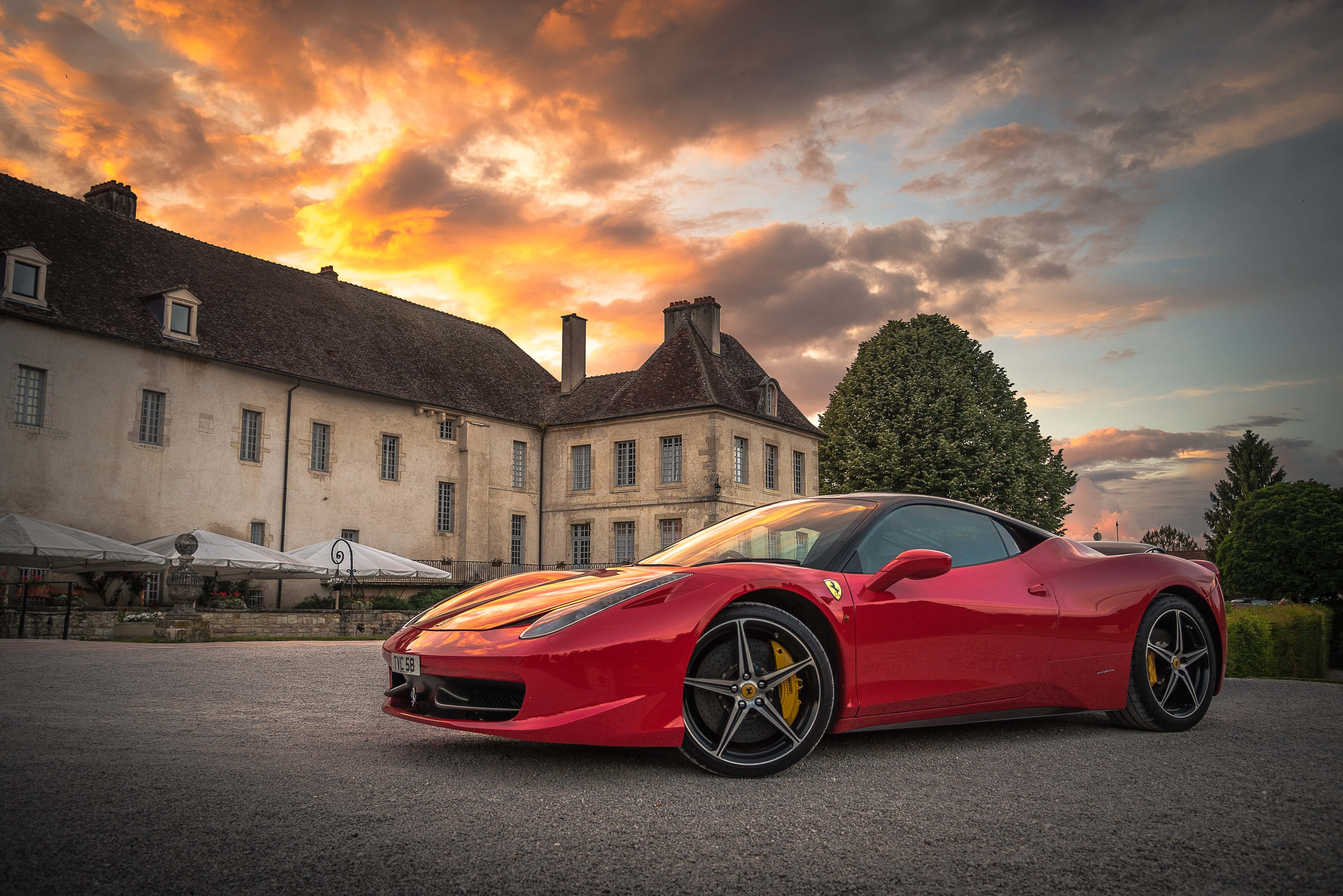 Ex-Apple design chief Jony Ive has long been passionate about cars. Now he might be headed for Ferrari.