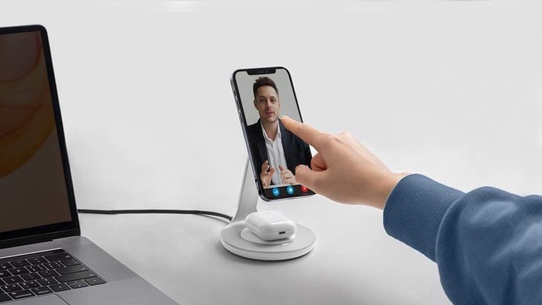 The new Anker charging stand for iPhone 12 doesn’t fully support MagSafe.