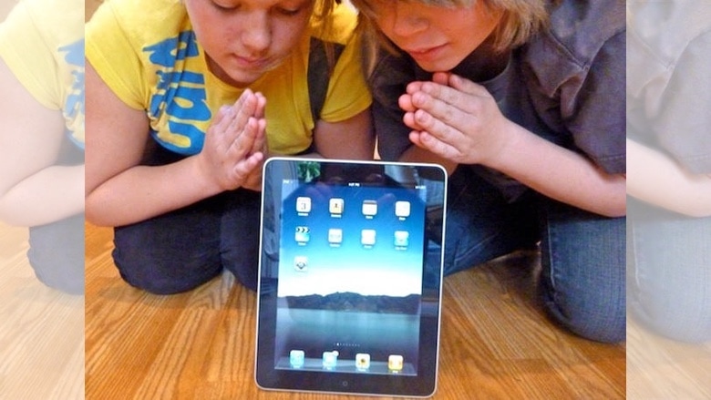 The long wait was finally over. iPad 1 had arrived.