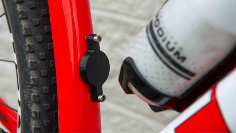 Print a variety of useful AirTag holders with these free 3D models