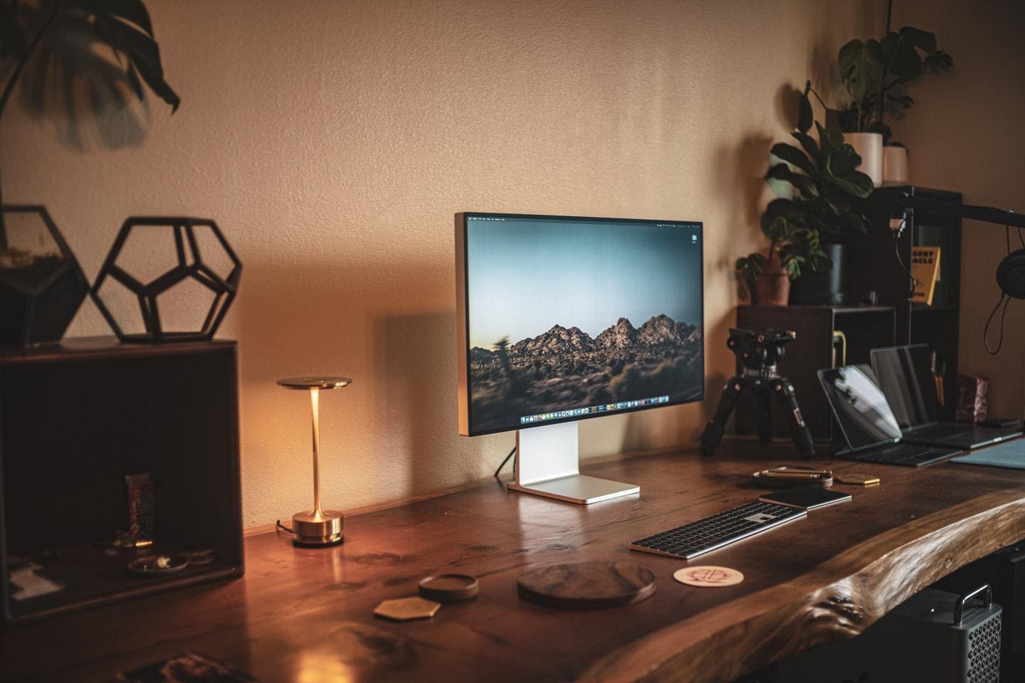 The custom-made redwood desk is nice, but the Pro Display XDR is stunning.
