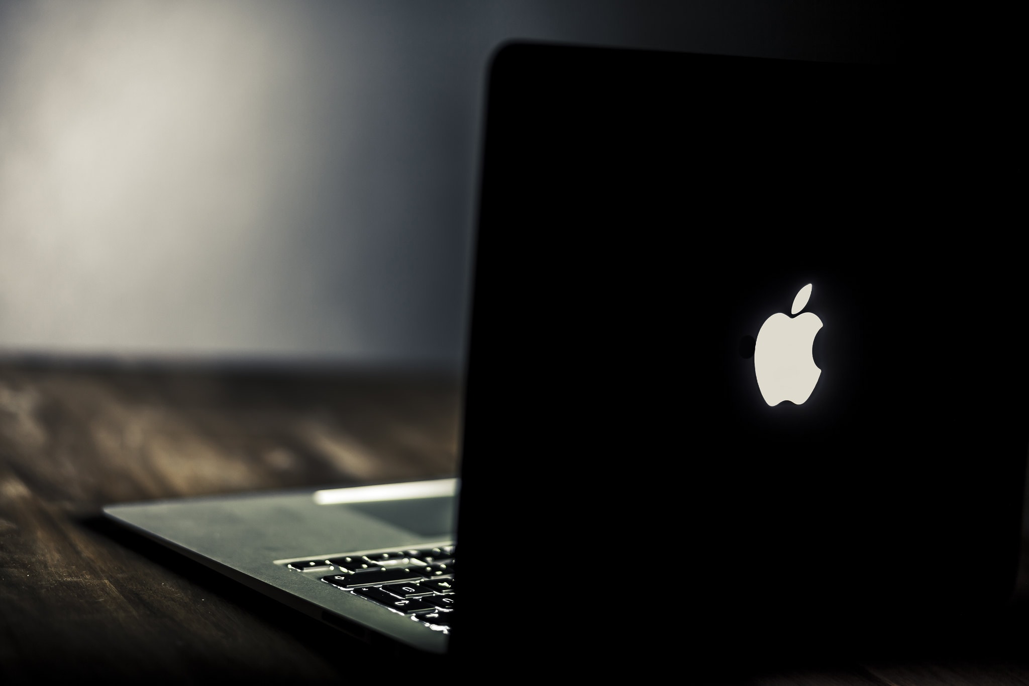 Groups oppose Apple photo scanning