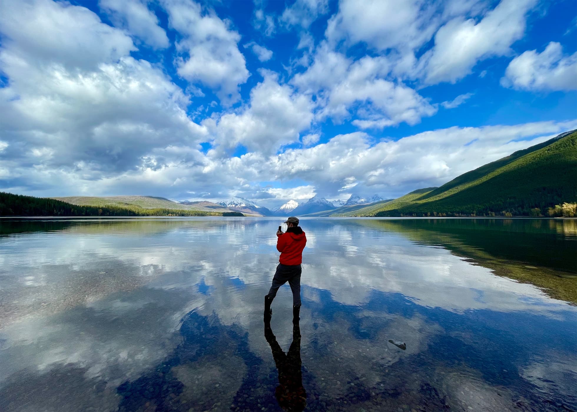 Apple donations through August 29 plus content collections help celebrate 105 years of America's national parks.