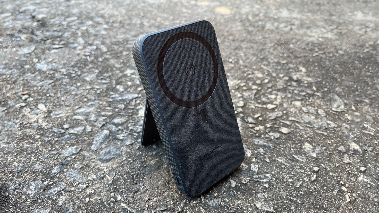 Mophie Snap+ Powerstation Stand review