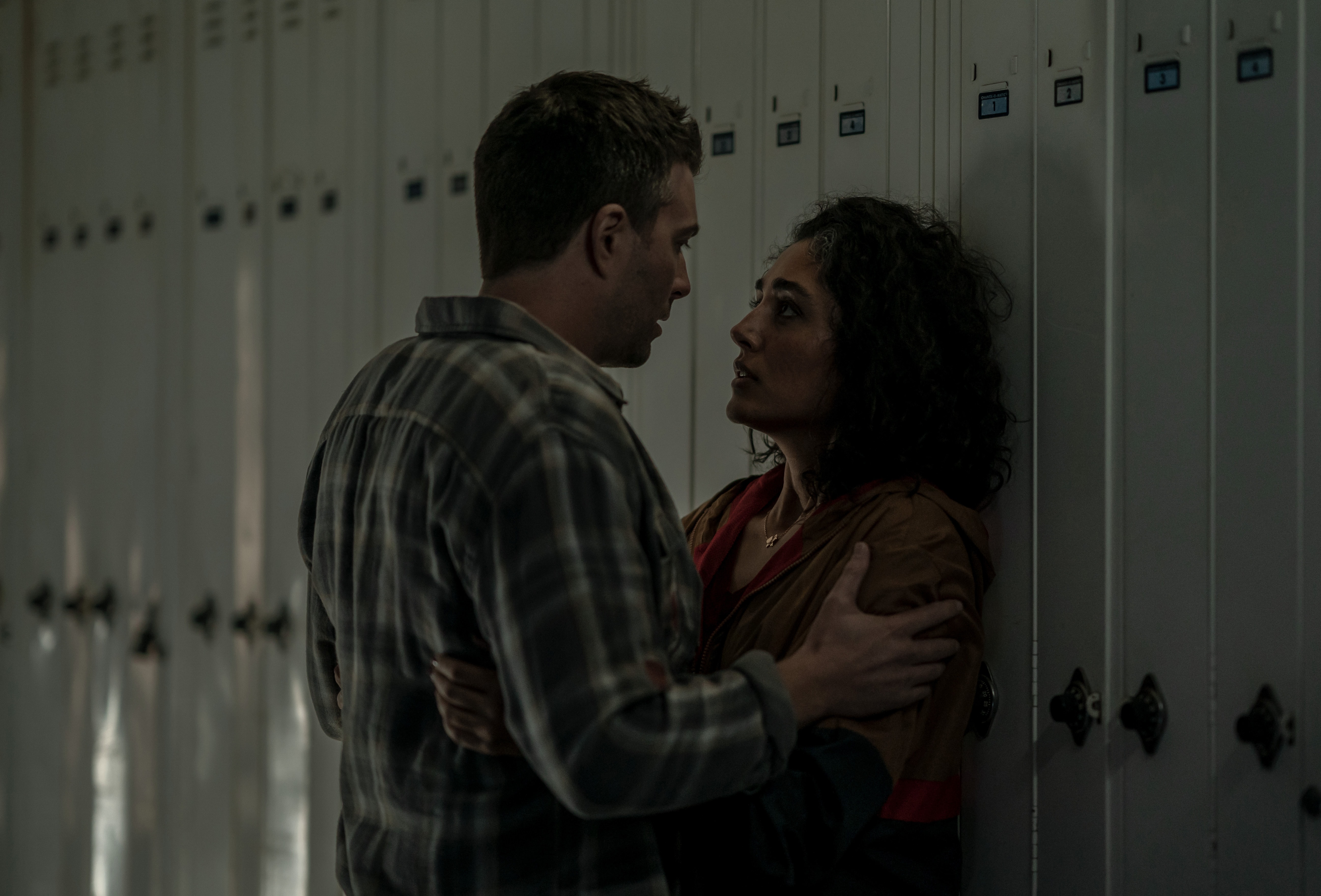 Invasion recap: Someone's making contact ...