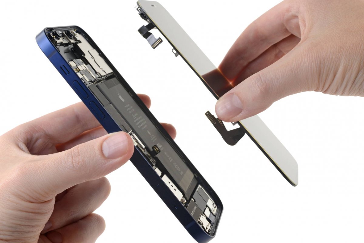 iPhone 13 display repair