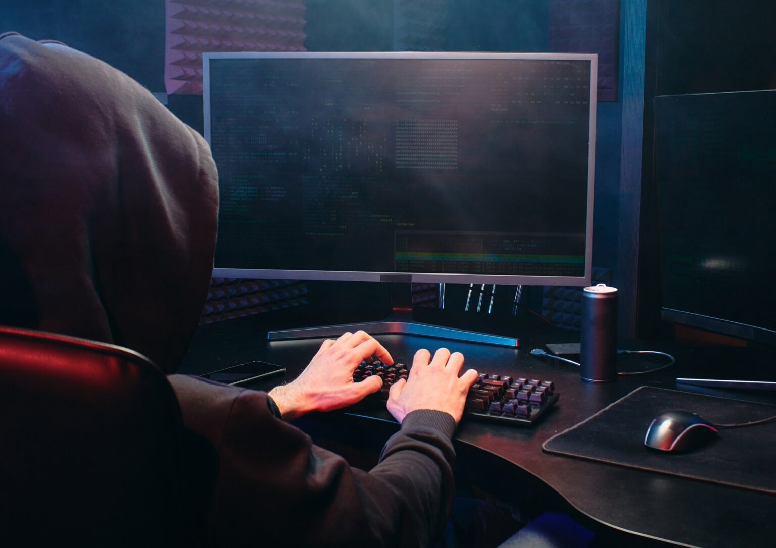 A student showed Apple a Mac webcam security flaw and got paid $100,500.