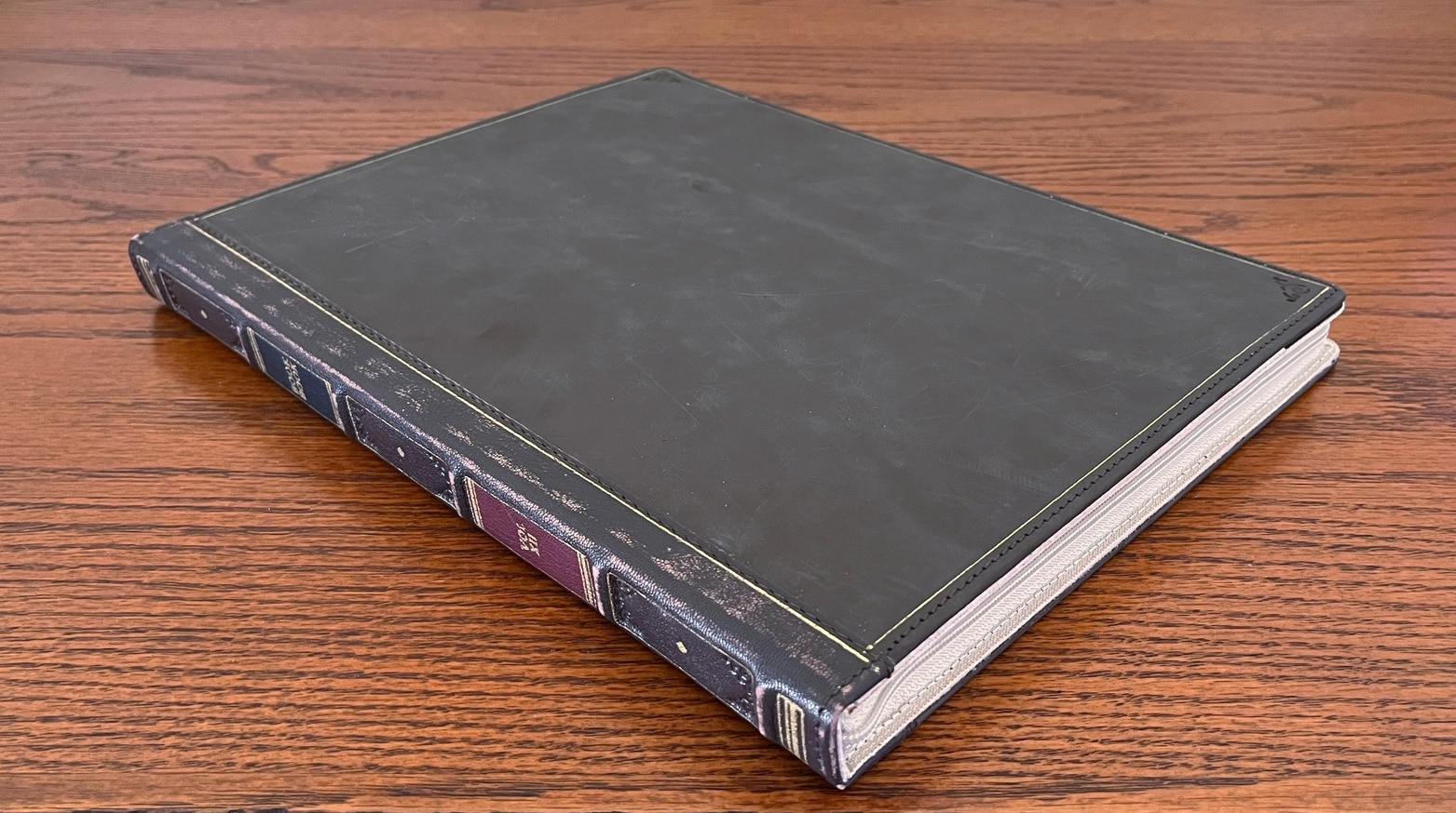 Twelve South BookBook Cover review