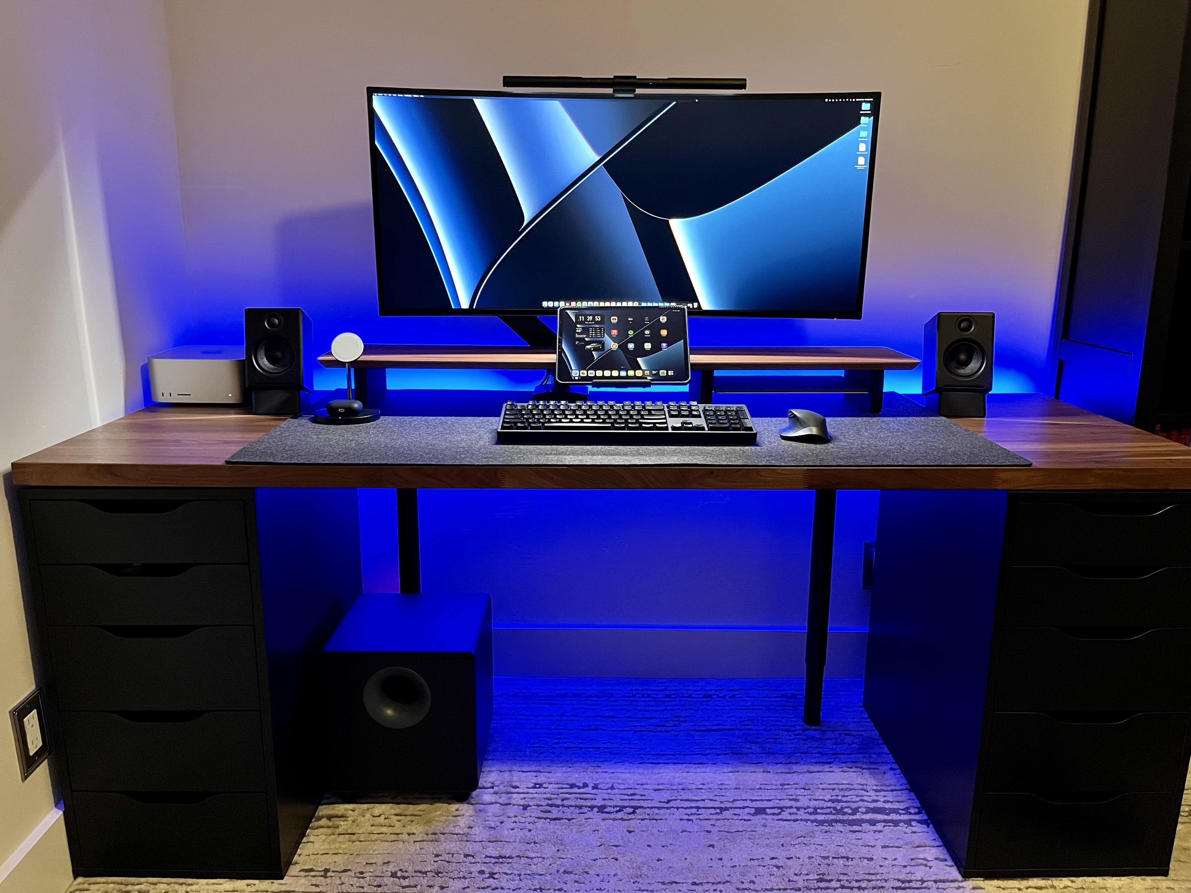 One wonders how often this setup looks this pristine.
