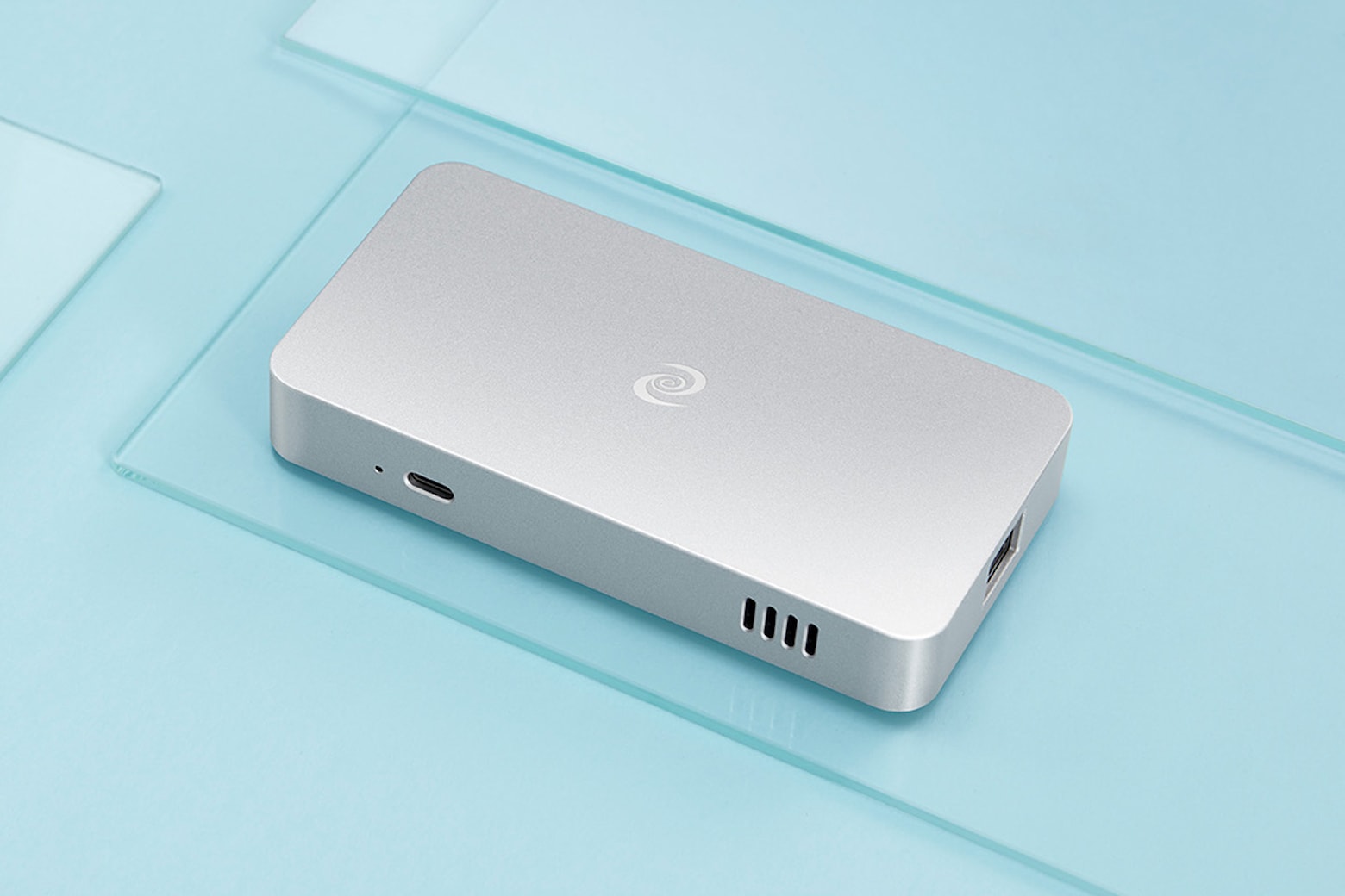 Product shot of Deeper Connect Mini, a decentralized hardware VPN, firewall and ad blocker.