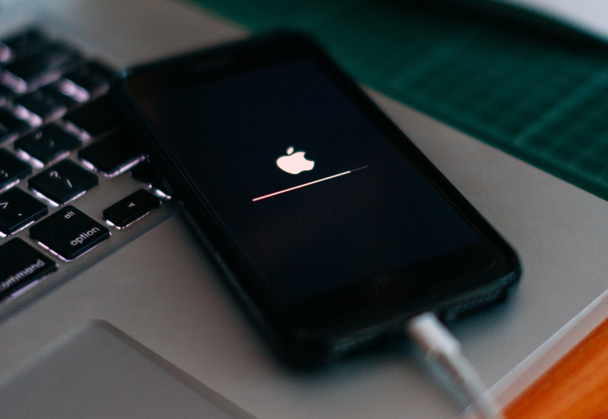 iOS 15.5, macOS 12.4, iPadOS 15.5, watchOS 8.6 and tvOS 15.5: If you have an Apple computer, no matter the shape or size, there's a good chance it just got a software update.