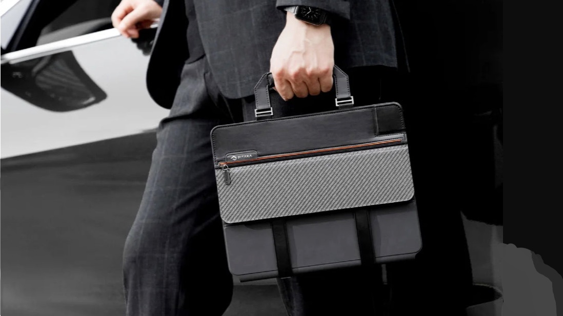 Add a handy handle with Pitaka FlipBook Case for iPad