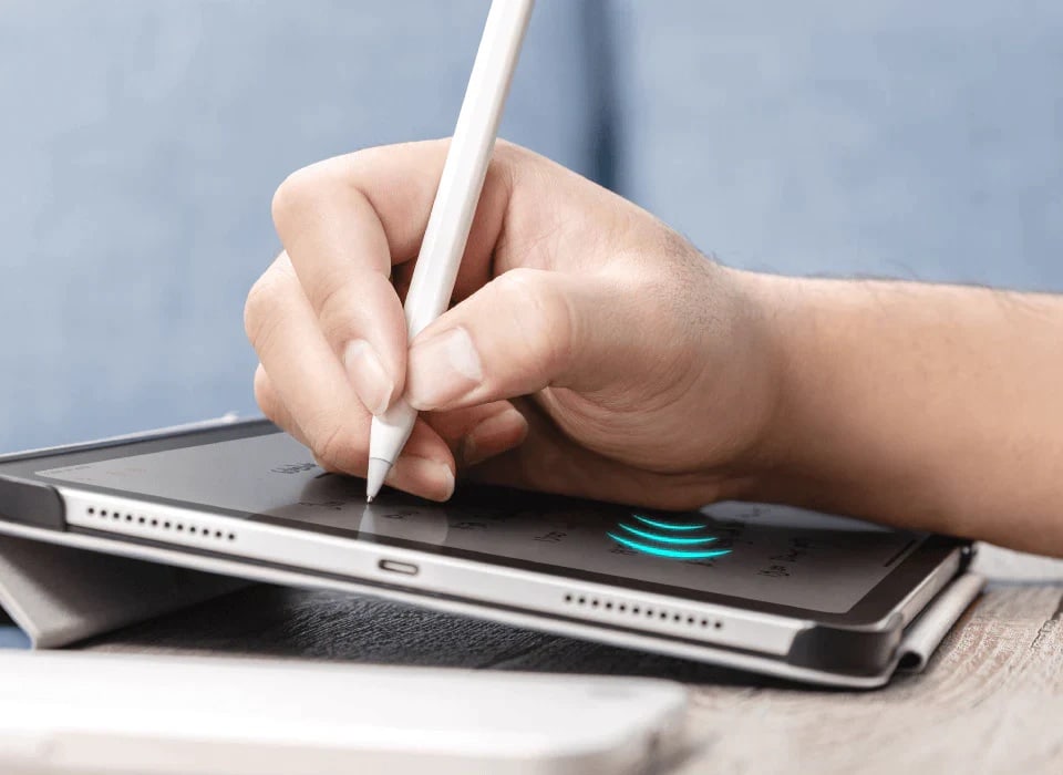 Palm sensitivity lets you rest your palm as you write or draw without messing anything up.