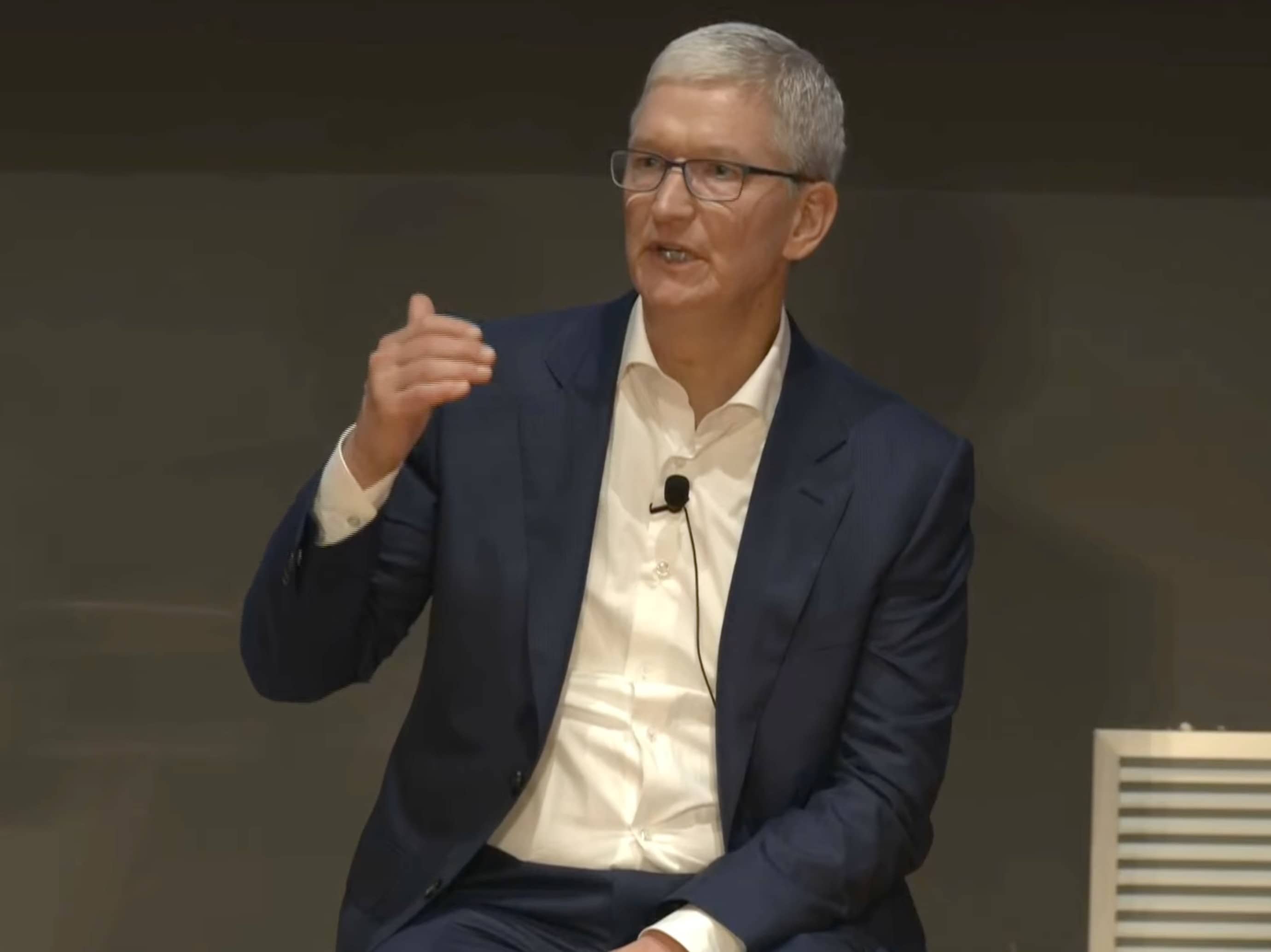 Tim Cook speaks with university students in Naples, Italy, after accepting an honorary Master's degree.