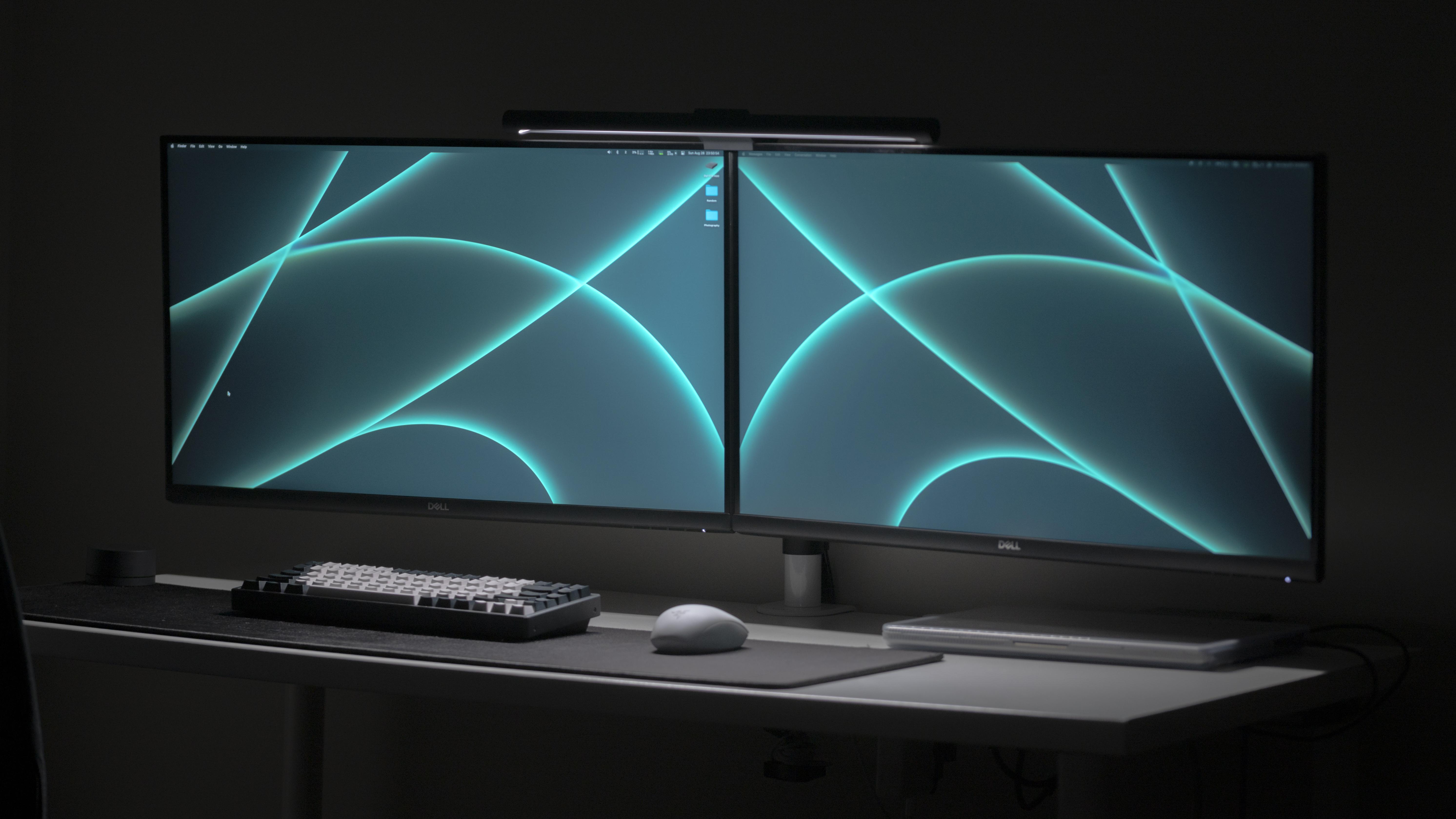 This is how you take a picture of a setup if you want people to think it's an ad.