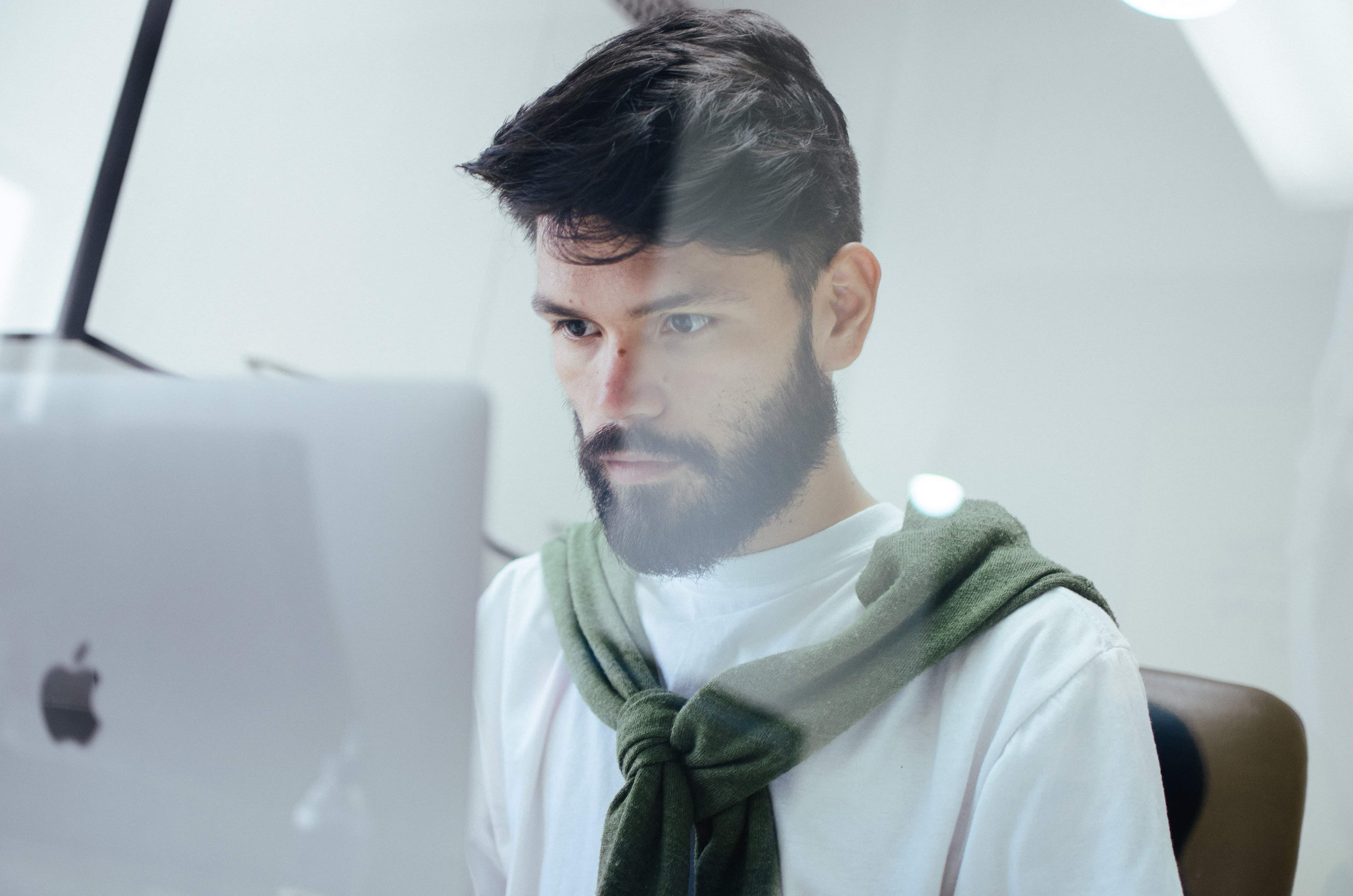 Tim Cook recently described key traits of Apple hires while speaking with university students in Naples, Italy. No, a beard isn't one of them.