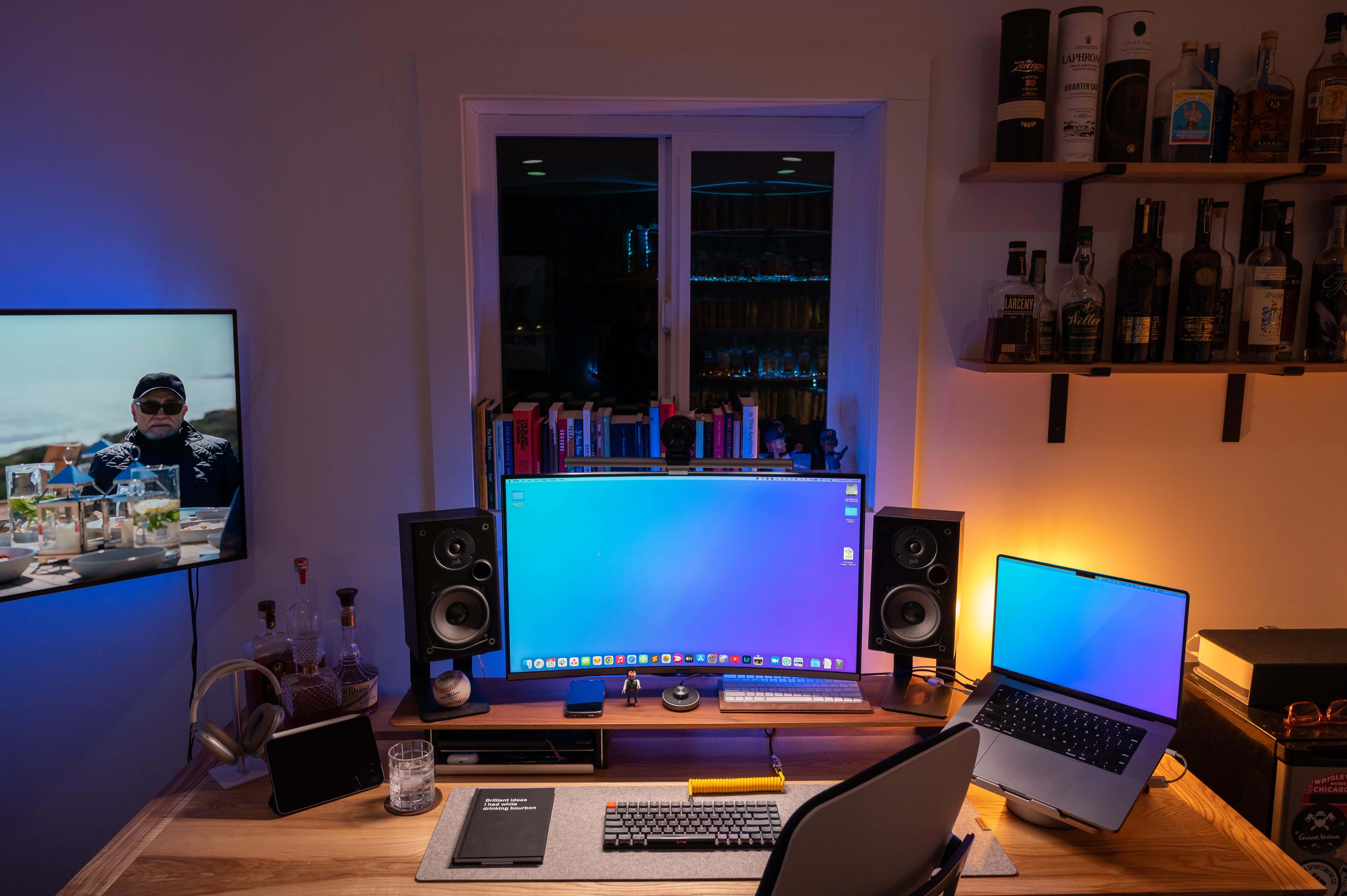 Maxed-out M1 Max MacBook Pro, curved 4K display, solid audio ... but a setup is never really done, is it?