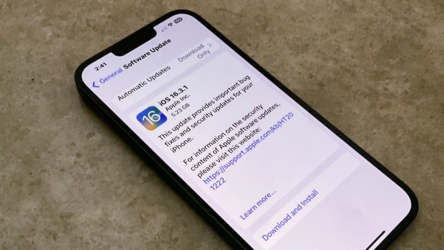 Apple goes on a bug hunt with iOS 16.3.1, macOS 13.2.1 and more updates