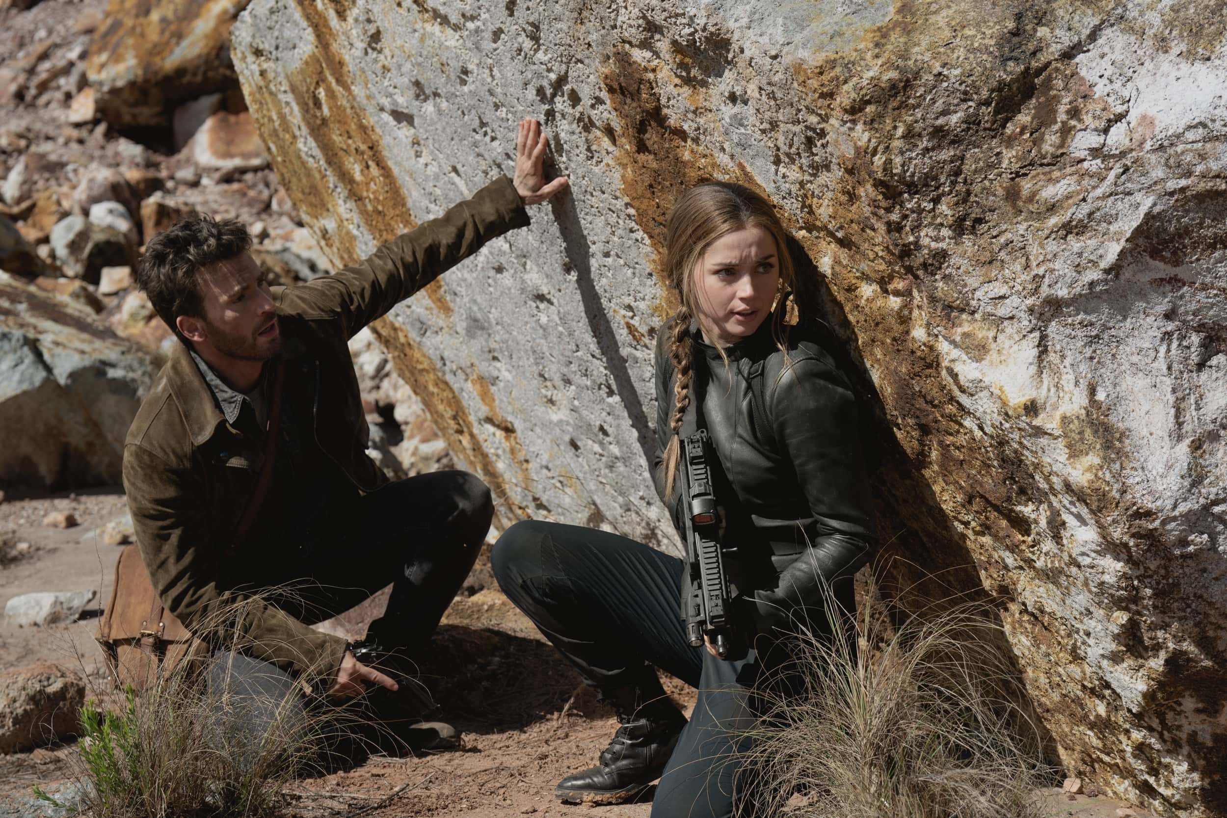 Chris Evans and Ana de Armas in 