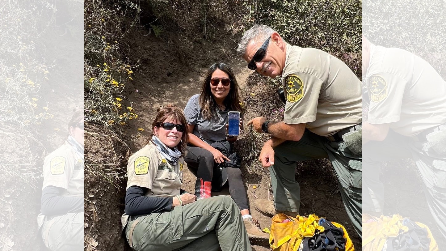 iPhone 14 Emergency SOS via satellite saves hiker with broken leg