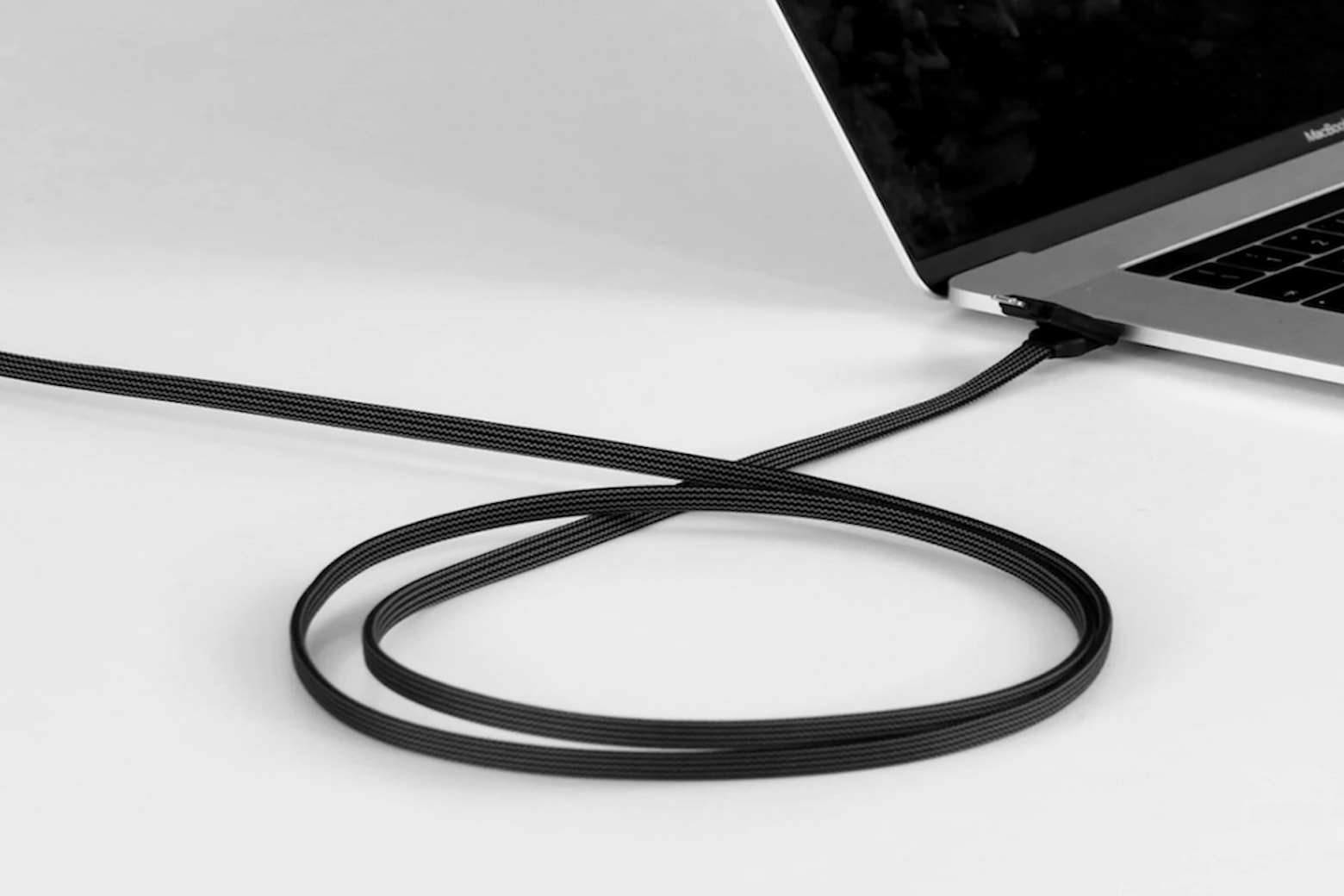 InCharge X Max multiple charging cable.