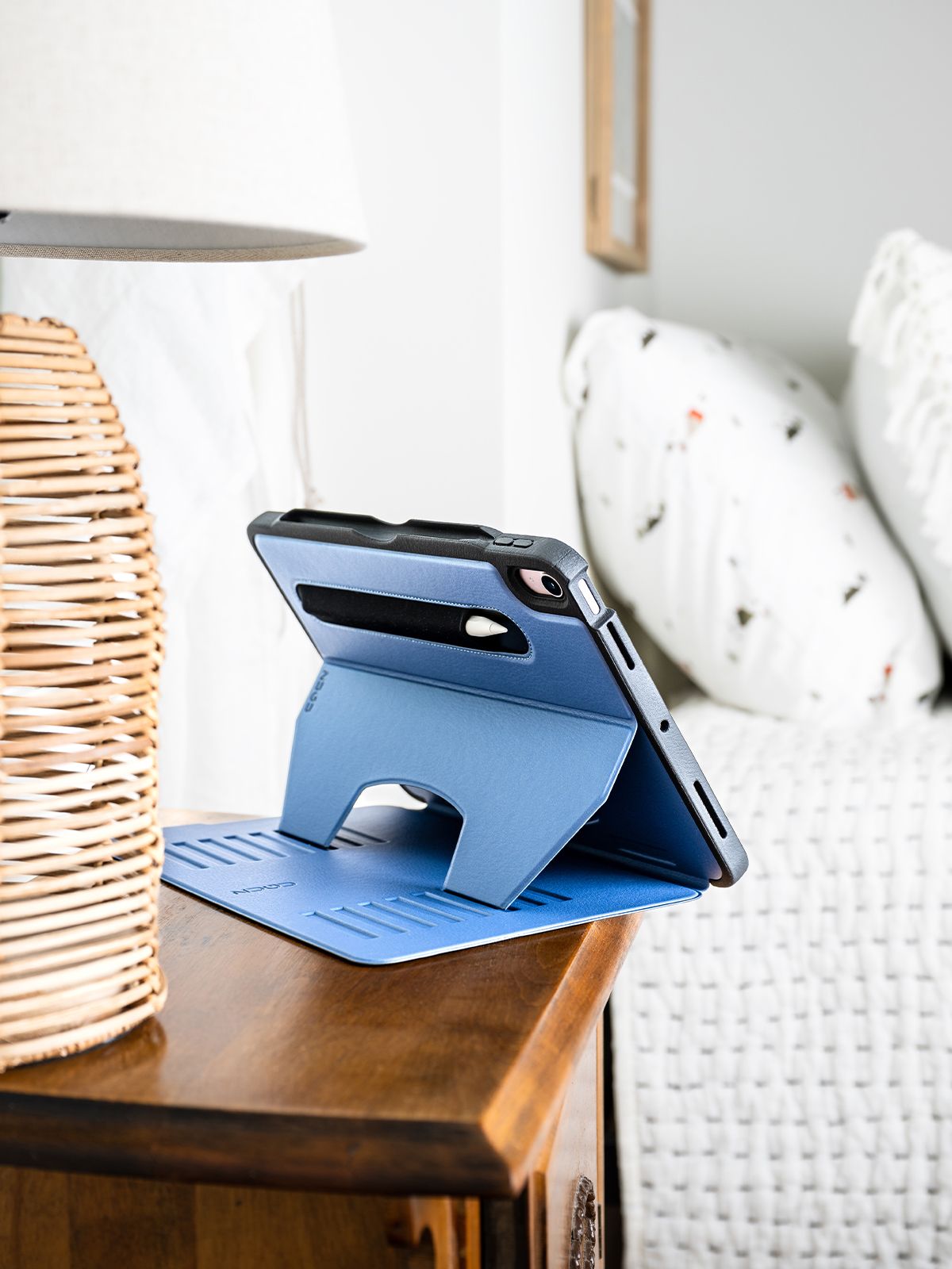 Lather your iPad in a luxurious sheild.