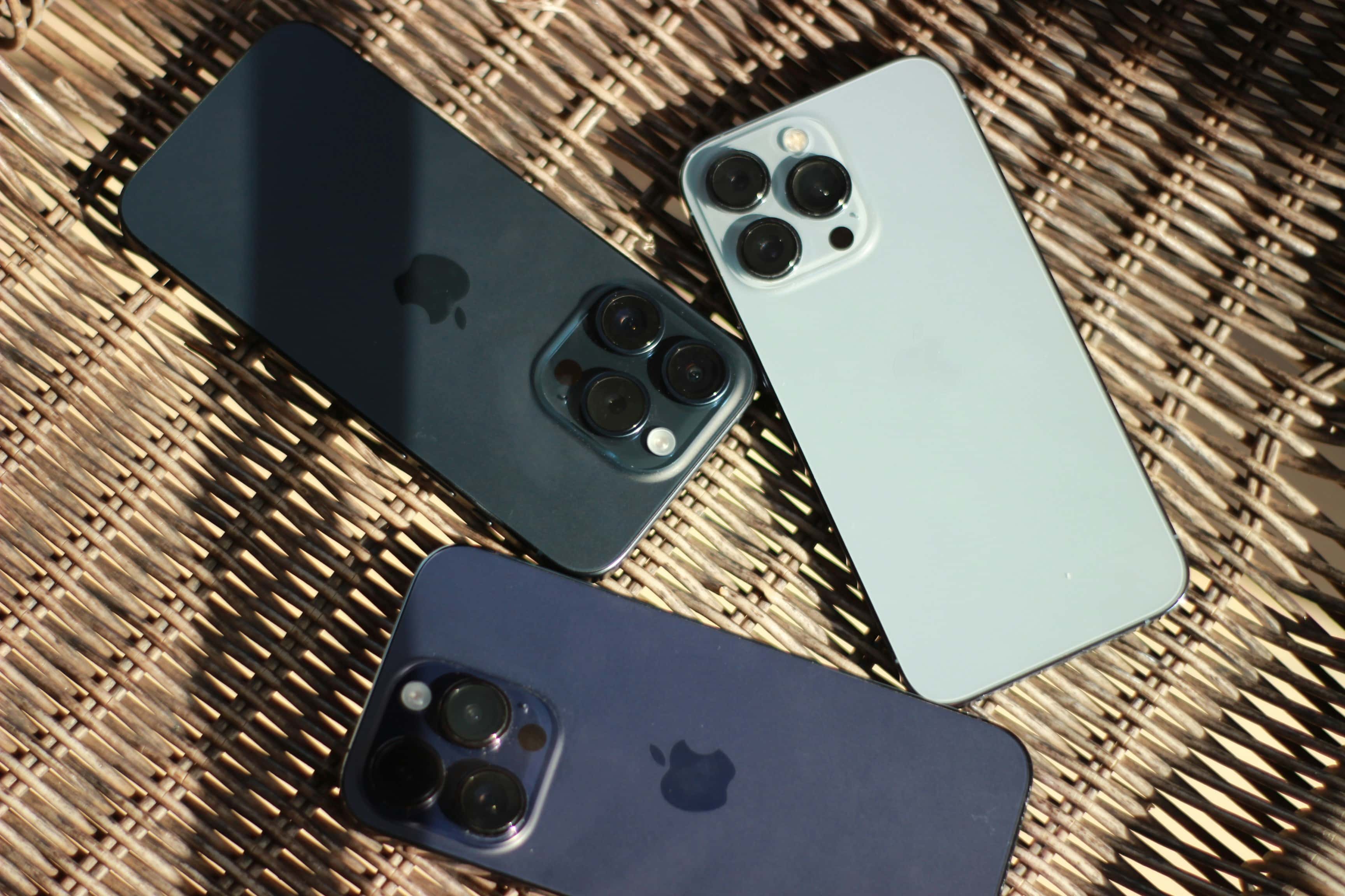 iPhone 15 Pro color options