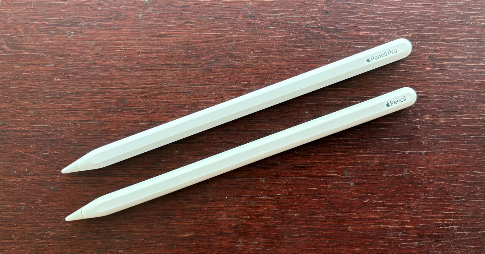 Apple Pencil Pro vs Apple Pencil 2