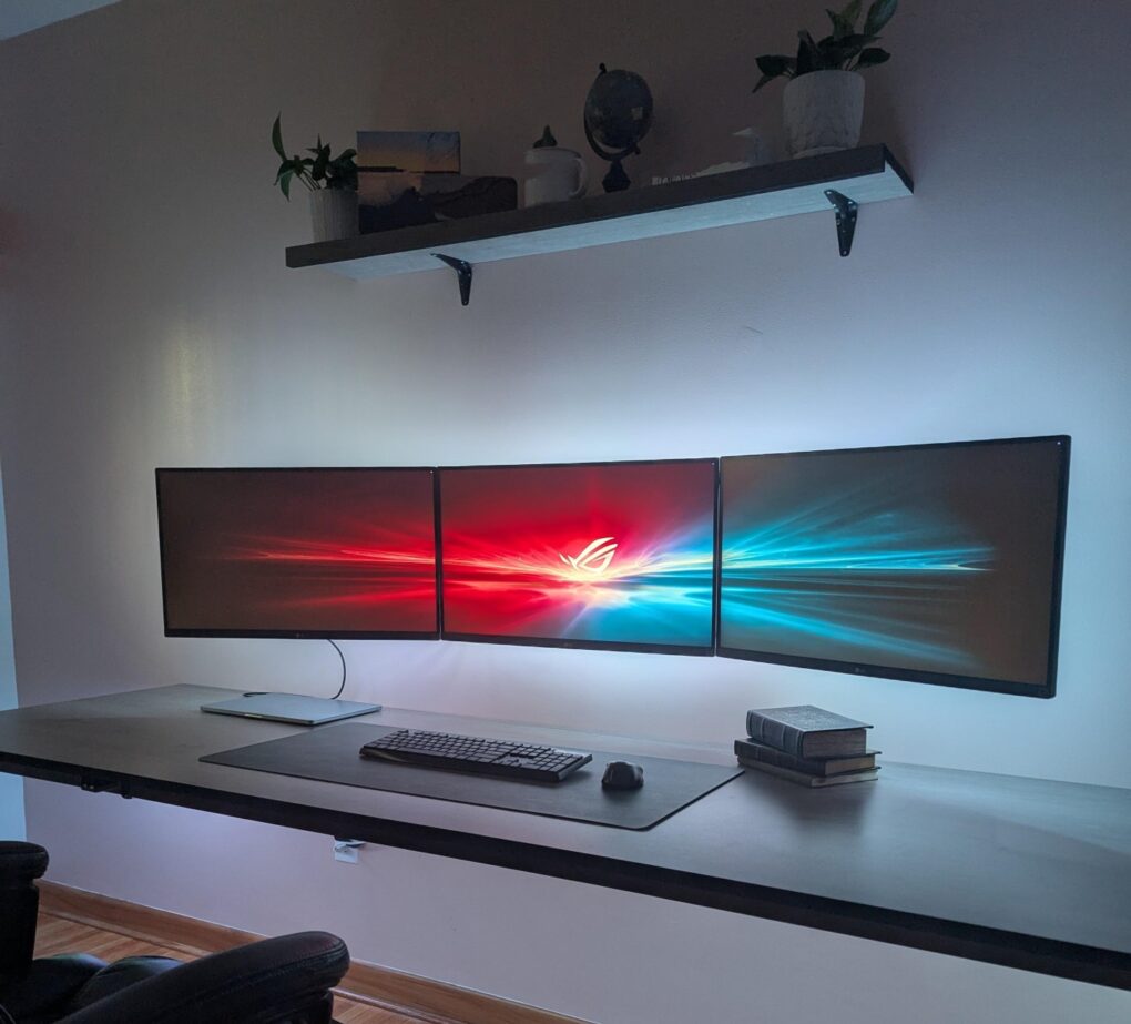 3 monitor setup