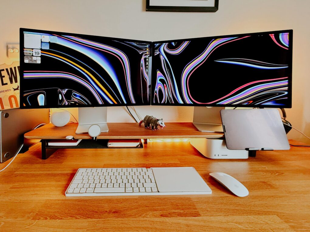 dual Studio Displays
